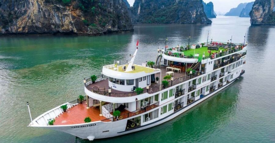 Ha Long Bay: Luxury Cruise 2-Day With All Activities & Guide - Hanoi to Halong: the transfer reality check