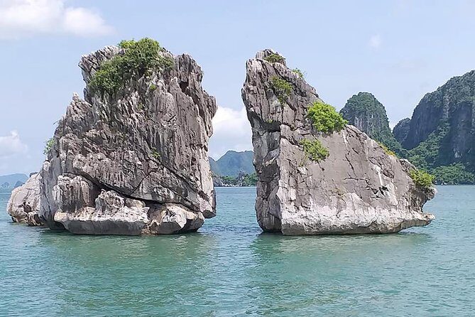 Ha Long Full Day Deluxe Trip - Long Route (6-Hour Trip) - Luon Cave: Kayak or Bamboo Boat Through the Water-Cave World