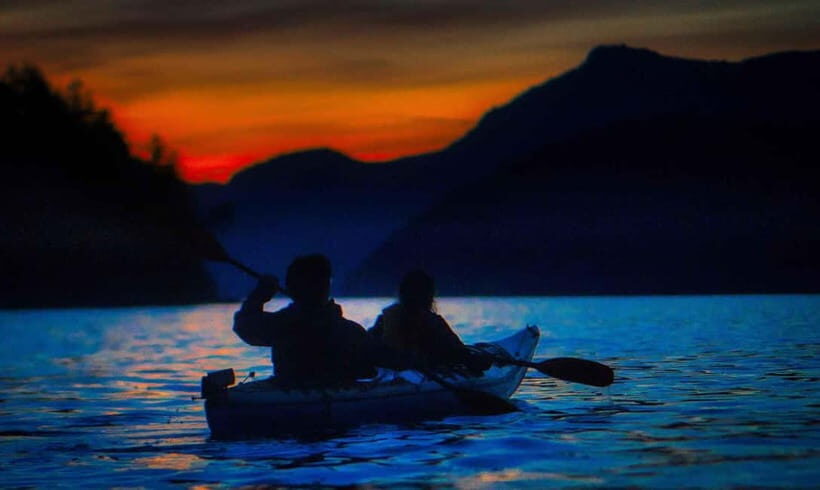 Ha Noi: 2 days Lan Ha Bay - hiking, biking, kayaking - Cai Beo floating village cruising: seeing daily life from the water