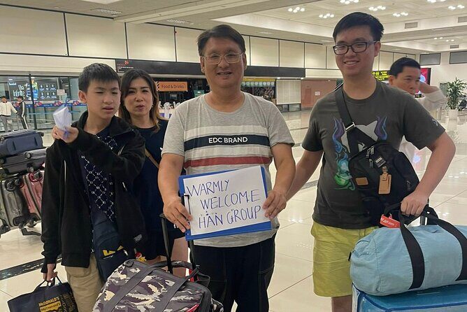Ha Noi car transfer to Ha Long Bay or Vice versa - Cars that are new, clean, and ready for luggage