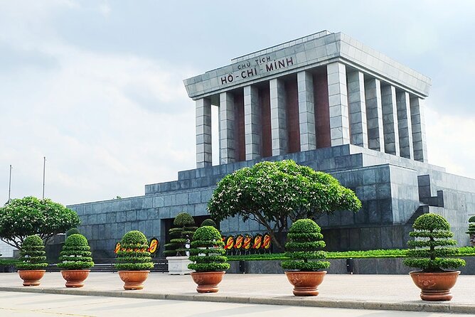 Ha Noi City Tour & Coffee Class - Hoa Lo Prison: understanding a brutal chapter without losing your balance