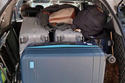 Ha Noi Hotel Transfer to Noi Bai Airport - A clean, A/C car that keeps the ride comfortable