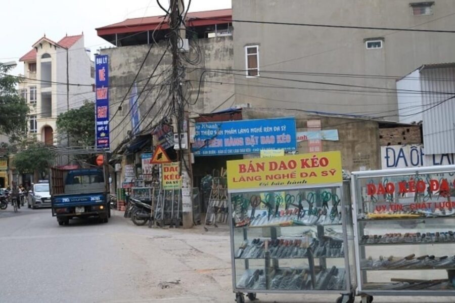 Ha Noi: Traditional Knife Making in Blacksmith Village - What to bring (and what to leave behind)
