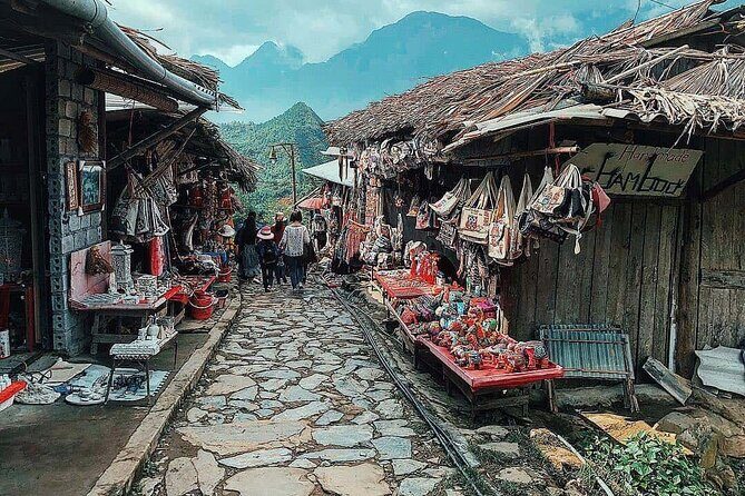 Half Day Cat Cat Village Tour Guided from Sapa - Price and value: $29 includes guide, admission, and transport