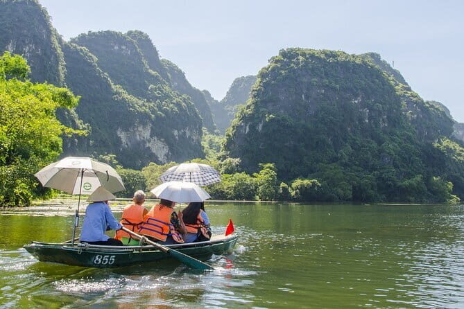 Half-Day Ha Noi City Sightseeing Private Tour With Student - Long Bien Bridge and Hanoi Opera House: French-Era Hanoi in Motion