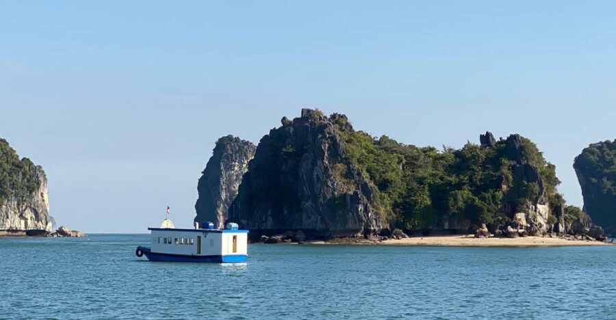 Half day Lan Ha Bay : Boat Trip , Kayaking,Snorkel - Practical checklist: what to bring and what to avoid
