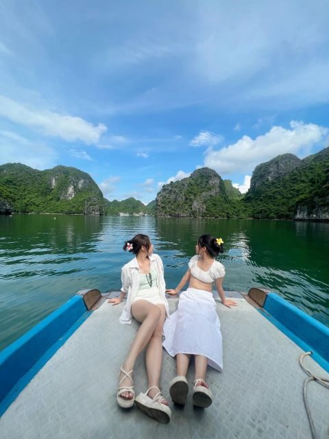 Half day Lan Ha Bay : Boat Trip , Kayaking,Snorkel - From Cat Ba to the limestone maze: cruising and the Cai Beo floating village