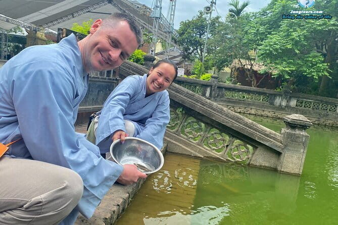 Half-Day Mindfulness Meditation Retreat in Hanoi - Talking with monks: questions about doctrine and daily life