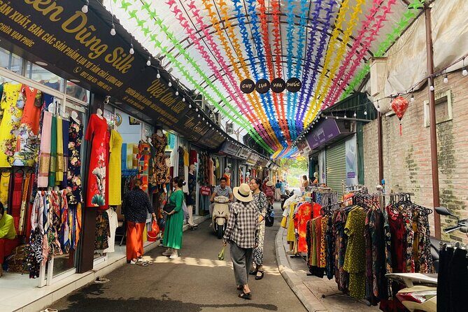 Half Day Tour Van Phuc Silk Village and Train Street Coffee - Van Phuc Silk Village: spinning, weaving, and the shrines to the craft