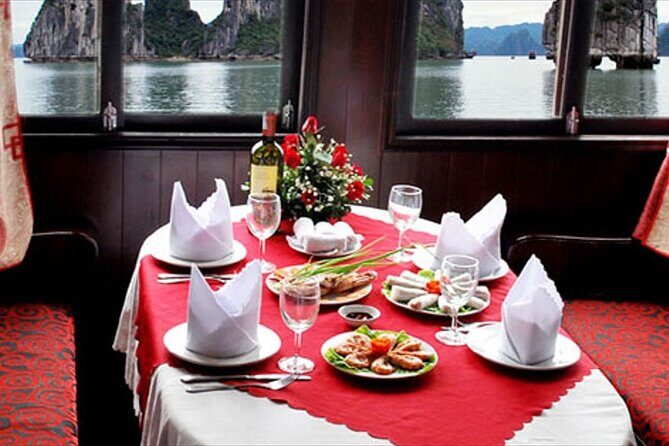 Halong 6 hours boat tour from Hanoi All Inclusive - Hang Luon Cave: your choice of bamboo boat or kayaking