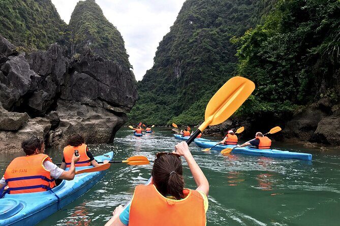 Halong Bay 2 Day Cruise Including Transfer from Hanoi - Food on board: more than just calories