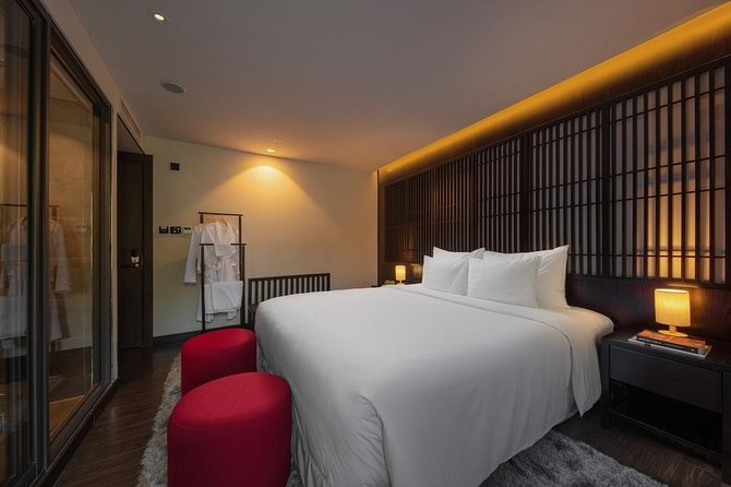 Halong Bay 2 Days 1 Night Scarlet Pearl Cruise - Morning yoga and sunrise-style start: a calm reset before kayaking