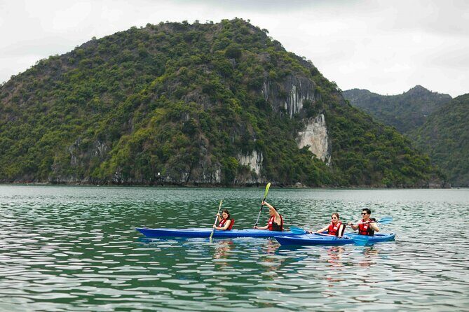 Halong Bay 3-day trip with Luxury Cruise - The hands-on highlights: kayaking or bamboo boats, swimming, and cave exploring