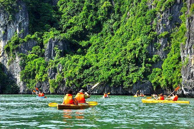 Halong Bay and Lan Ha Bay from Cat Ba Island: Cruise and Kayak Tour - Lan Ha Bay for 2 hours: what kayaking time usually feels like