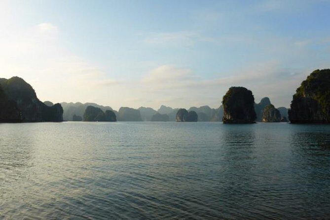 Halong Bay and Lan Ha Bay from Cat Ba Island: Cruise and Kayak Tour - Cua Van Floating Village in 30 minutes: culture you can fit in