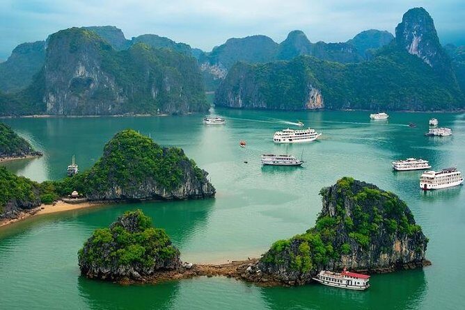 Halong Bay and Lan Ha Bay from Cat Ba Island: Cruise and Kayak Tour - Pace and crowd management: the real reason this works for some people