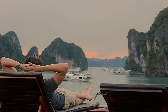 Halong Bay Cruise 3D2N - Kayaking Explorer & Round-trip transfer from Hanoi - Day 3 Sung Sot Cave plus a spring rolls making lesson