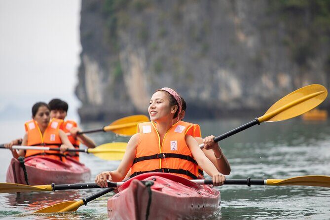 Halong Bay Cruise 3D2N - Kayaking Explorer & Round-trip transfer from Hanoi - Cabins and onboard comfort: what en suite really changes