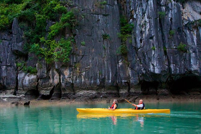HaLong Bay Day Cruise with Kayaking, Swimming, Hiking and Lunch - From Hanoi Opera House to Halong Bay: the expressway timing