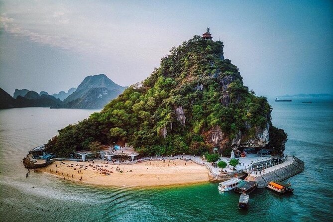 HaLong Bay Day Cruise with Kayaking, Swimming, Hiking and Lunch - Sung Sot Cave: classic limestone views, with the right expectations