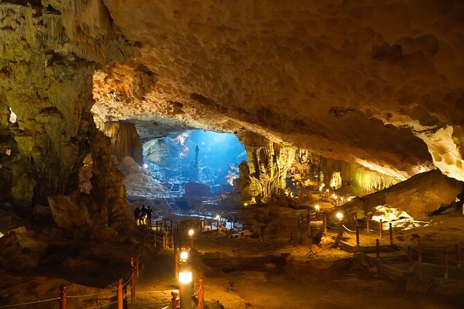 HaLong Bay Day Cruise with Kayaking, Swimming, Hiking and Lunch - Lunch, afternoon tea, and the simple art of staying energized