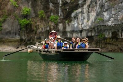 Halong Bay day tour 4 hours Cruise from Hanoi city - Ba Hang fishing village: bamboo boat rowing or 35-minute kayak
