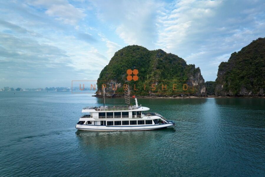 Halong Bay Delights: Deluxe Day Cruise with Kayaking & Lunch - Luon Cave Kayaking vs Bamboo Boat: Choose the Pace You Want
