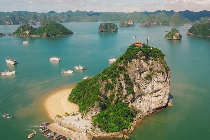 Halong Bay Full-Day - 5.5 Hours On-Boat With Cave And Kayaking - Sung Sot Cave on Bo Hon Island: What to Expect and How to Enjoy It