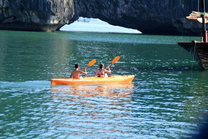 Halong bay full day trip from Hanoi: Visiting Thien Cung, Dau Go cave & Kayaking - Kayaking around Ba Hang: paddling, tunnel time, and calmer water