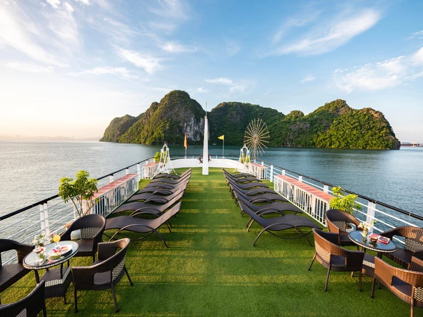Halong Bay Luxury Cruise with Kayaking & Lunch Buffet - Luon Cave: Kayaking or bamboo rowing in the water lanes
