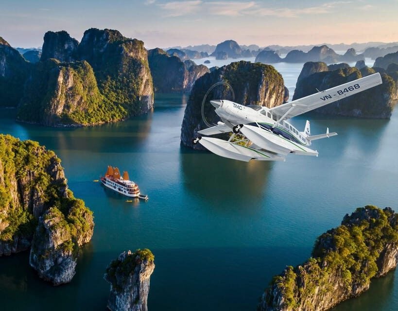 Halong Bay Seaplane - A bird's eye view experience from Sky - Those big windows: what to look for during the flight