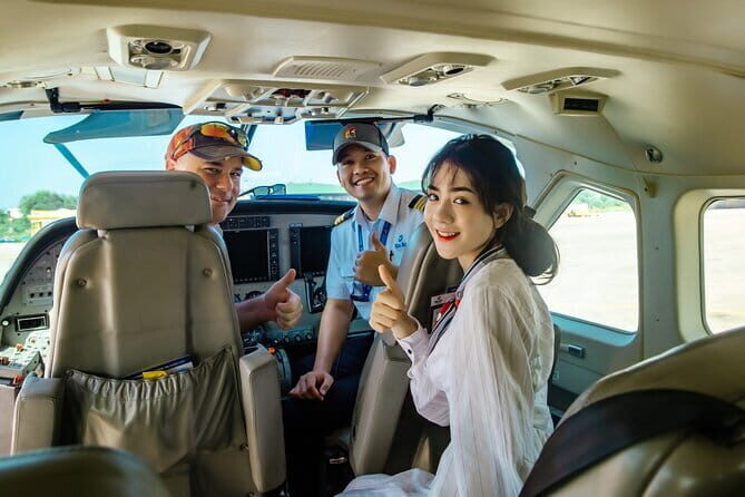 Halong Bay Sightseeing with Seaplane 25 Minutes on the Sky - The Flight Route: Dau Be, Cong Do, and Bo Hon From the Sky