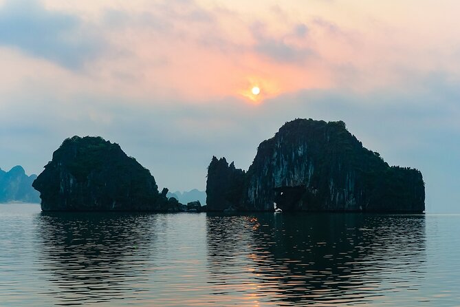Halong Fantasea Cruise - 2 Days 1 Night - Day 2 kayaking at Ho Dong Tien (Fairy Lake Cave) and cruising back