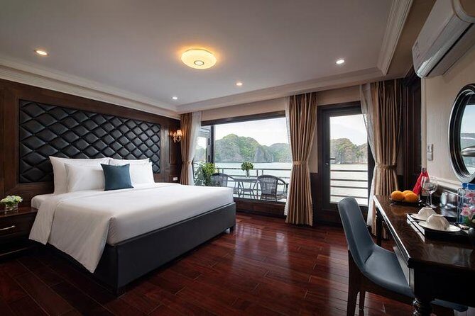 HaLong - LanHa Bay 2 Nights On The 1st Deck with La Pandora Cruises - La Pandora Cruises on the Tuan Chau side: the ship vibe