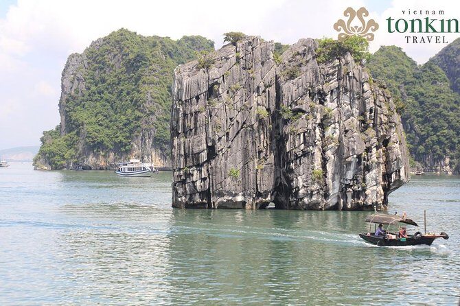 Halong Luxury Cruise 2D/1N: Kayaking, Swimming, Titop island, meals, best prices - The pacing trick: why tai chi and a cooking class feel worth it