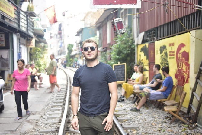 HANOI: 1 Day Gym Pass: Muay Thai, BJJ, Boxing, Yoga, Fitness - Yoga, Strength Work, and the Gym Between Classes