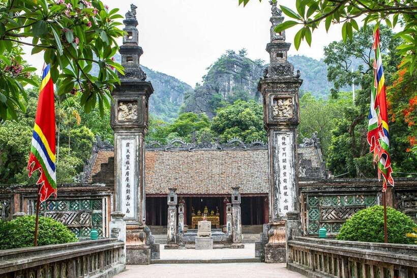 Hanoi: 3-Day Ninh Binh, Ha Long, & Lan Ha Bay Luxury Cruise - Packing That Matches the Actual Activities