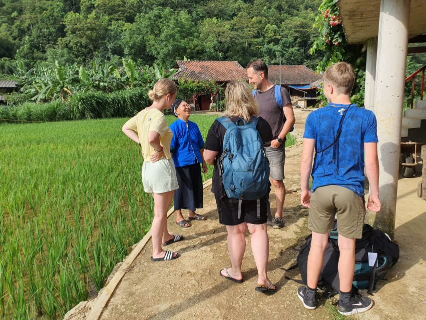 Hanoi: 3-Day Tour to Ban Gioc Waterfall and Ba Be Lake - Day 2 Water Time: Boat Cruise and Kayaking at Ba Be
