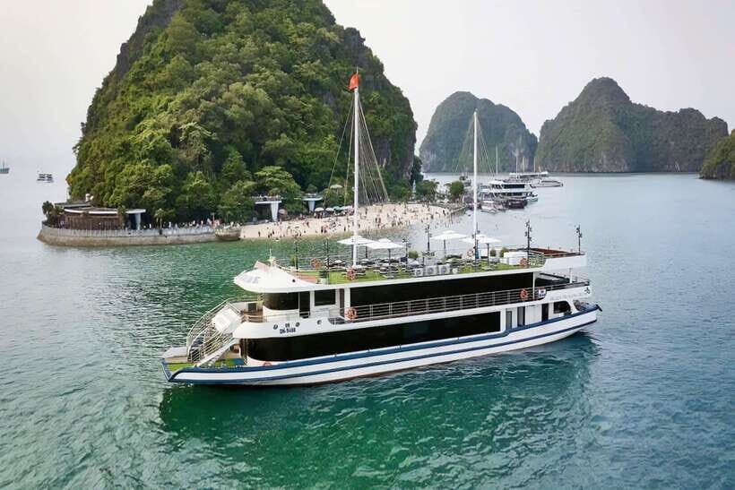Hanoi: 5-Star Halong Bay Cruise with Lunch, Jacuzzi & Party - Tuan Chau Harbor to cruise welcome: what you walk into