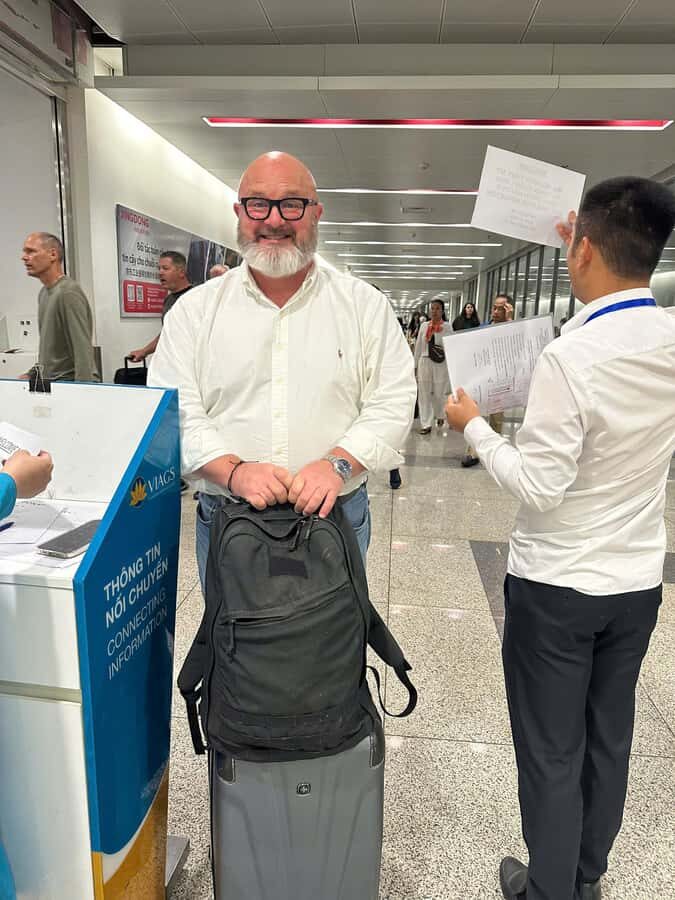 Hanoi Airport: Fast Track International Departure Flight - From Gate 4 to Priority Boarding: The Real Idea Here