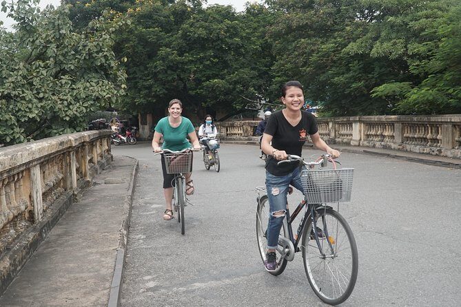 Hanoi Backstreet Bicycle Tour - Old Quarter coffee stop: where you get a real break
