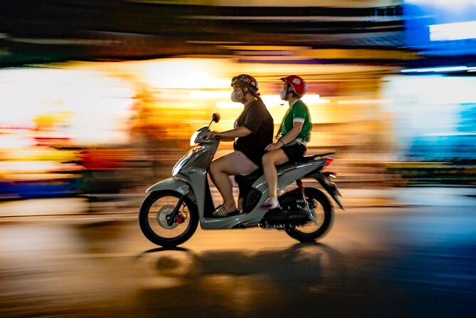 Hanoi by Night Photo Tour - Couriers, Composition, and Staying Respectful in Tight Spaces