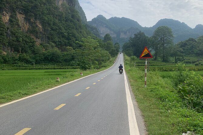 Hanoi - Cao Bang city - Ban Gioc Warterfall 2days/2nights ED7 - Food on the Route: Breakfast, Lunch, and Dinner That Don’t Feel Like an Afterthought