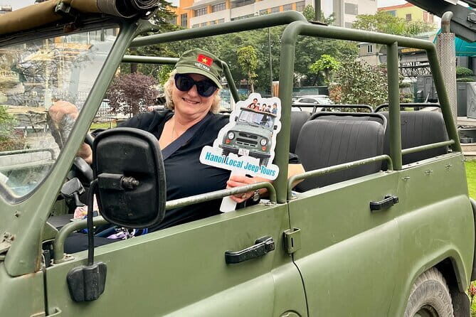 Hanoi City Half-day Jeep Tour: Hanoi Food, Culture, Sight and Fun - Getting started near Hoan Kiem: quick orientation, then off you go