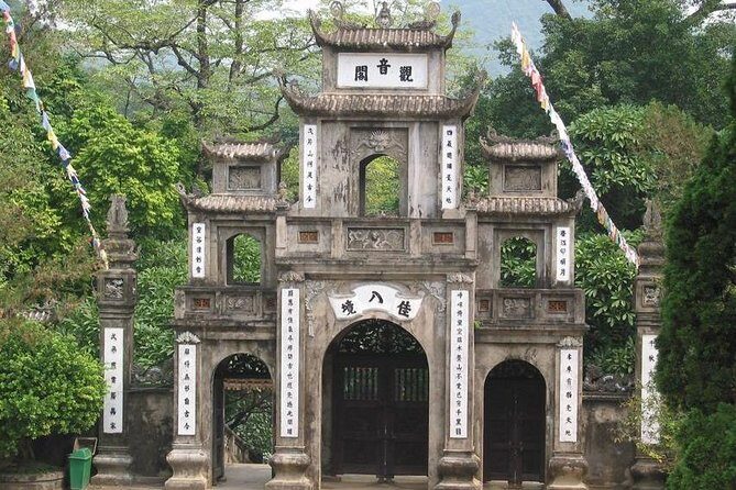 Hanoi City Half Day Private Tour included train street, meals - Duong Tau Train Street: Tiny Back-Street Energy