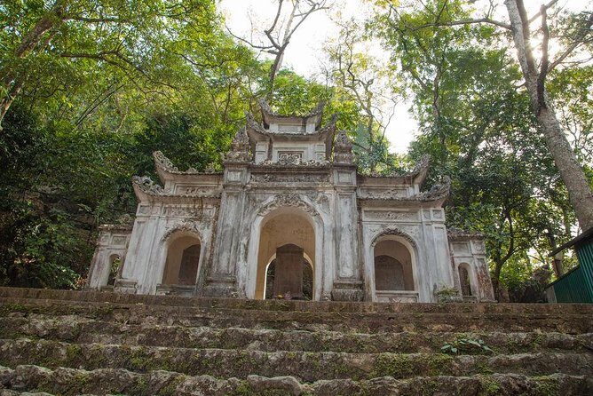 Hanoi City Half Day Private Tour included train street, meals - Guides Make the Difference: Anna and Rose as Examples