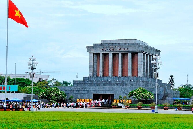 Hanoi City Highlight Full Day Tour With Bat Trang Pottery Village - Hoa Lo Prison: seeing Hanoi’s past without the performance
