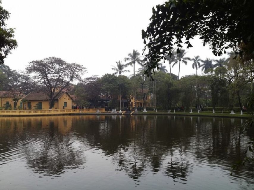 Hanoi: City Highlights Tour with Transfer and Lunch - Tran Quoc Pagoda by West Lake: A Calm Historic Pause