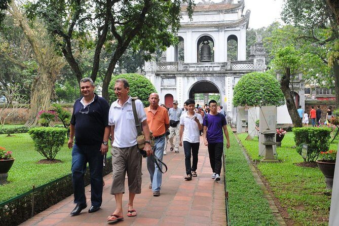 Hanoi city tour and water puppet show - Getting oriented fast at Thang Long Water Puppet Theatre