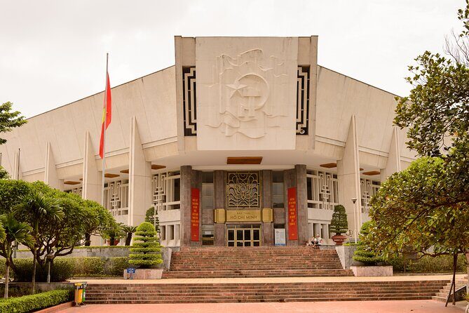 Hanoi City Tour with Lunch and Vegetarian Option - Temple of Literature: scholarship from 1070 and a photogenic finish